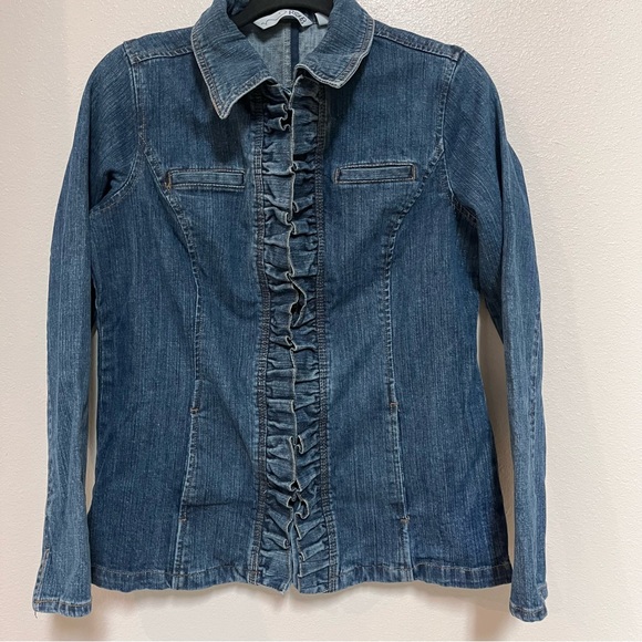 Women's Blue Ruffle Trim Denim Jacket Shirt W/ Buttons Pockets Size M  RXB - Picture 3 of 8